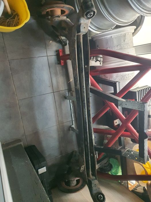 Vand Punte spate megane 2 rs + discuri frana