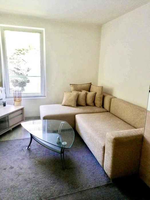 Дава се под наем Двустаен апартамент в Варна, Червен площад - 60 кв.м за 459 € - Снимка #2