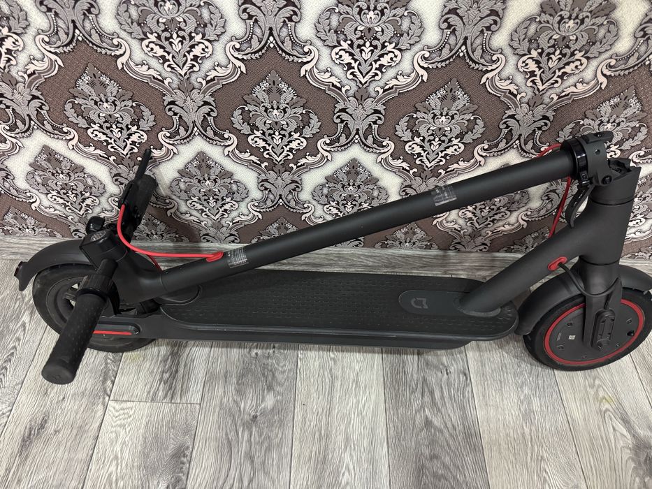 Электро самоткат xiaomi M365PRO