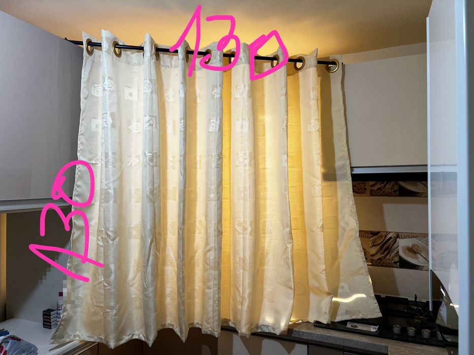 Perdea pt o fereastra cu doua ochiuri