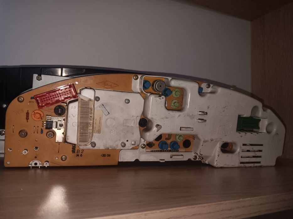 Километражно табло за Ауди 100