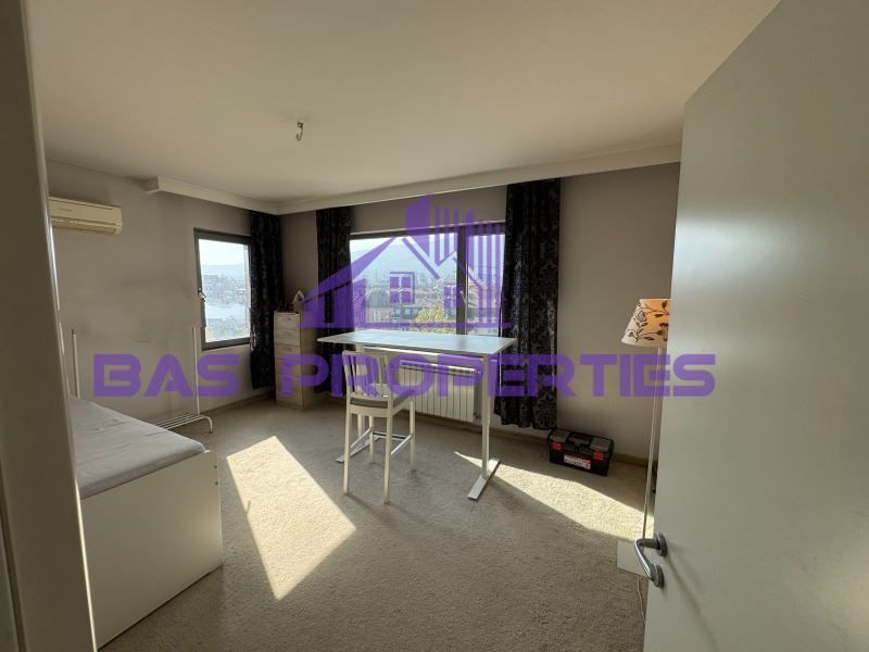 Дава се под наем Двустаен апартамент в София, Студентски град - 160 кв.м за 1250 € - Снимка #3