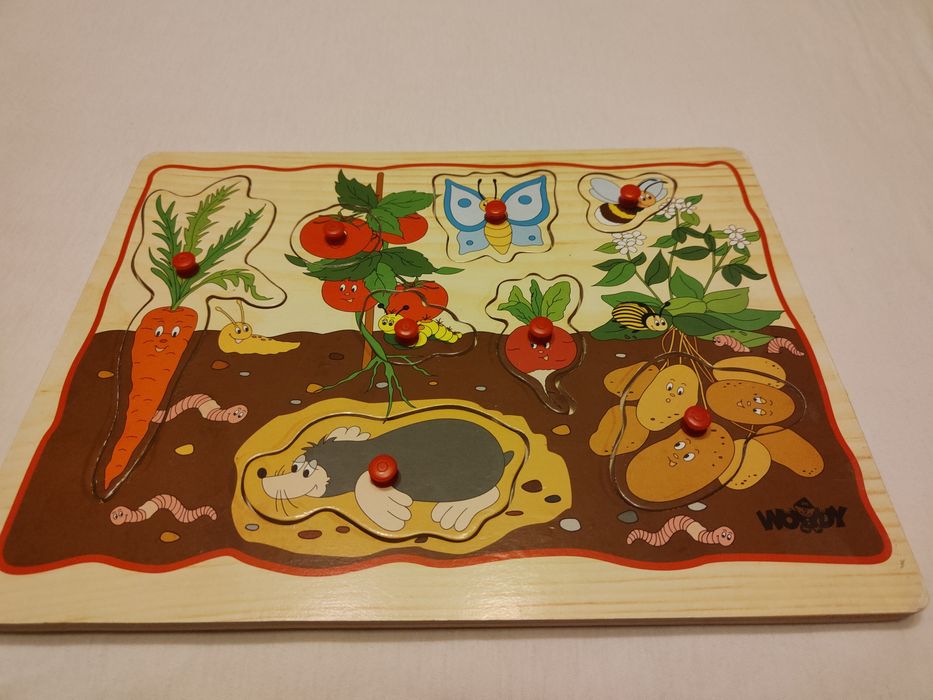 Diverse puzzle din lemn / carton 1,5 -2 ani