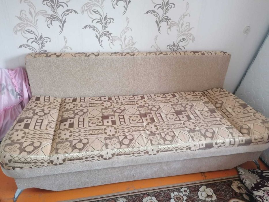 Продам диван в хорошем состоянии