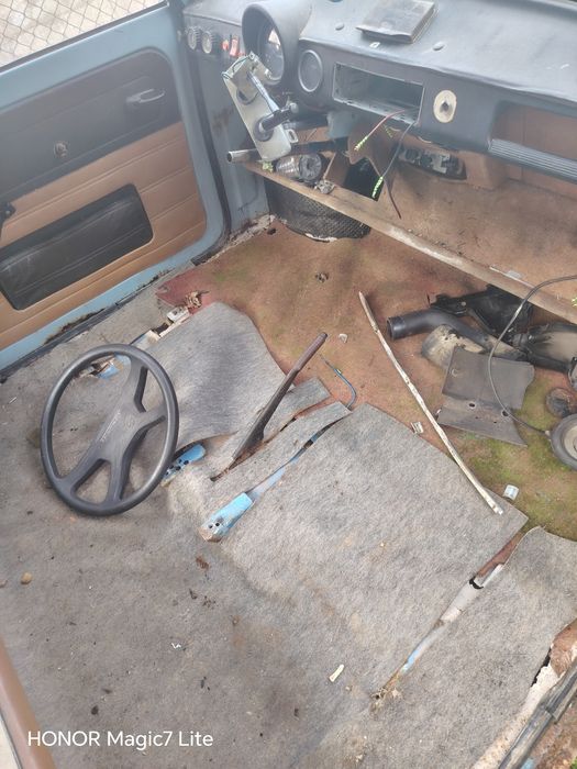 Трабант 601 цял или на части