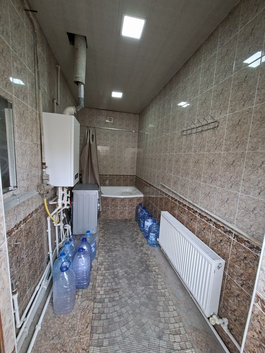 Продаётся дом 1.8 соток 3 комнаты в Бектемирском районе.