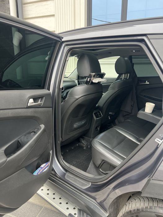 Hyundai  Tucson High-Tech Plus