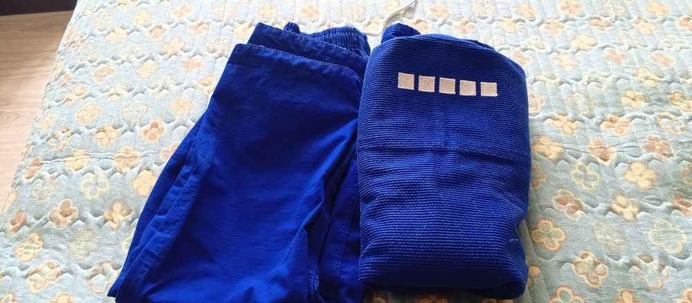 продаю кимоно для борьбы