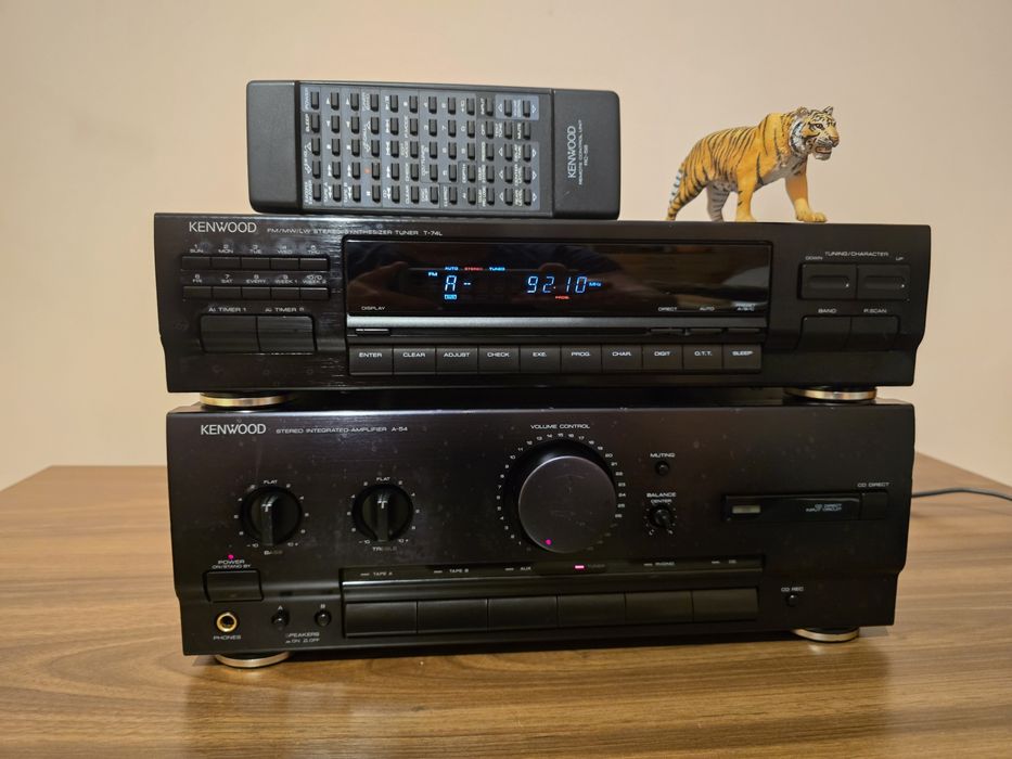 Kenwood A-54. Amplificator și tuner. Cota: L-36 cm. Preț fix !