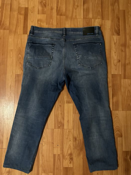 Vand blugi originali Pierre Cardin