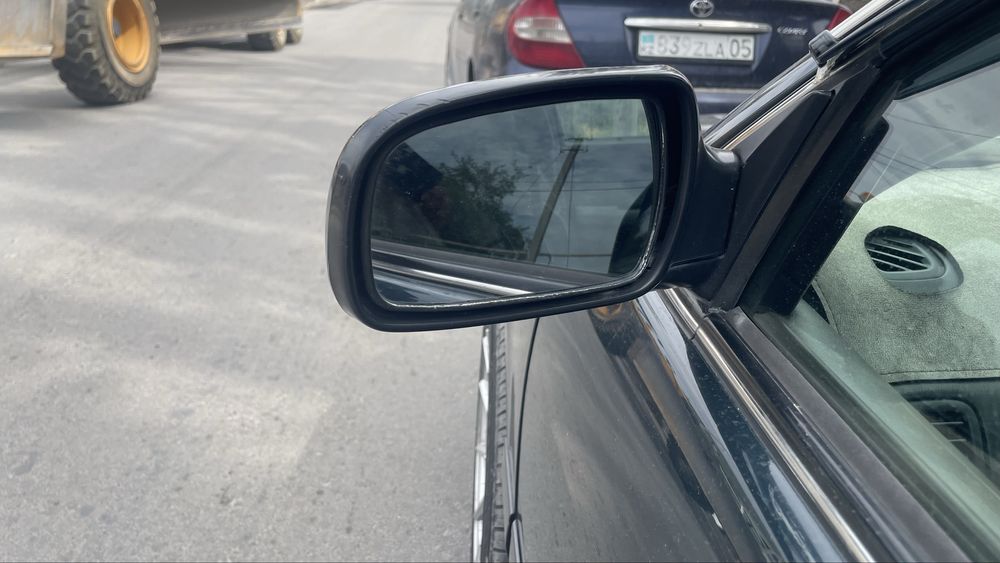 Продам зеркала Ниссан цефиро а32
