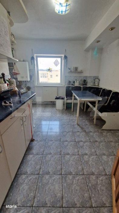 Apartament de vanzare, cu 4 camere, 91 mp, zona-Astra