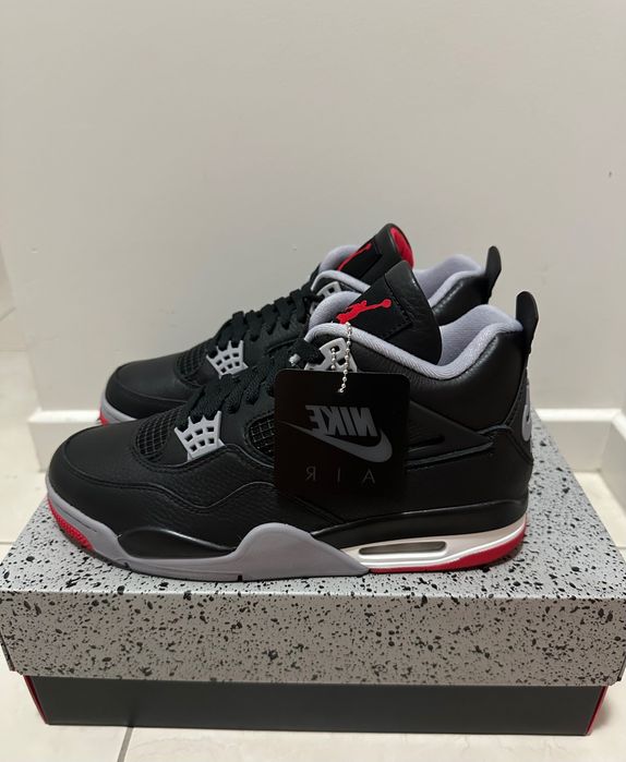 Air Jordan 4 Retro Bred