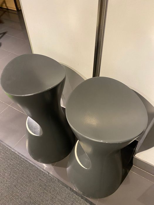 Барные стулья. Тумбы. Продам.