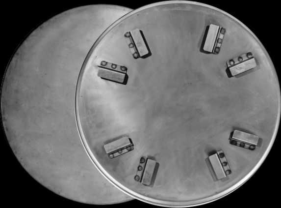 Затирочный диск Linolit® 940.8.4 С (8 креплений, ХК сталь)