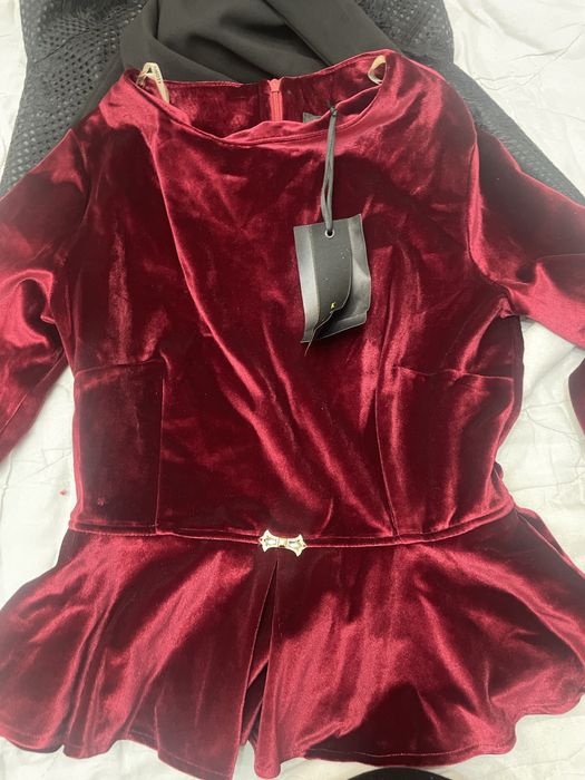 Продам платья новые