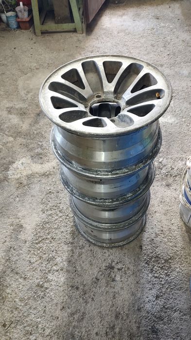 15 цола алуминиеви  джанти за Mitsubishi Pajero