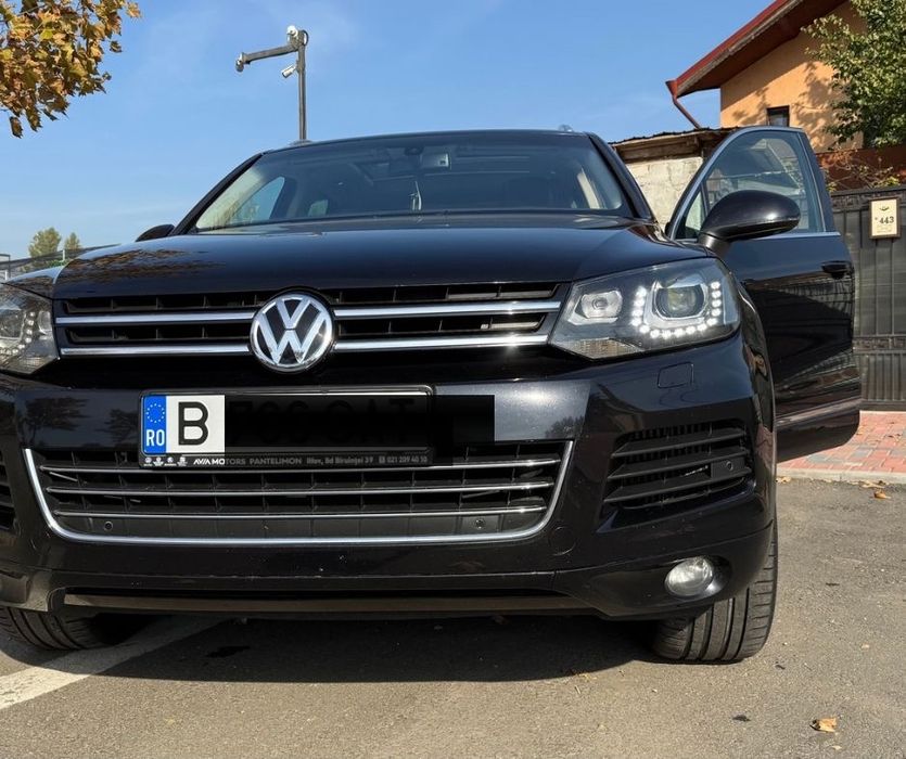 VOLKSWAGEN Touareg