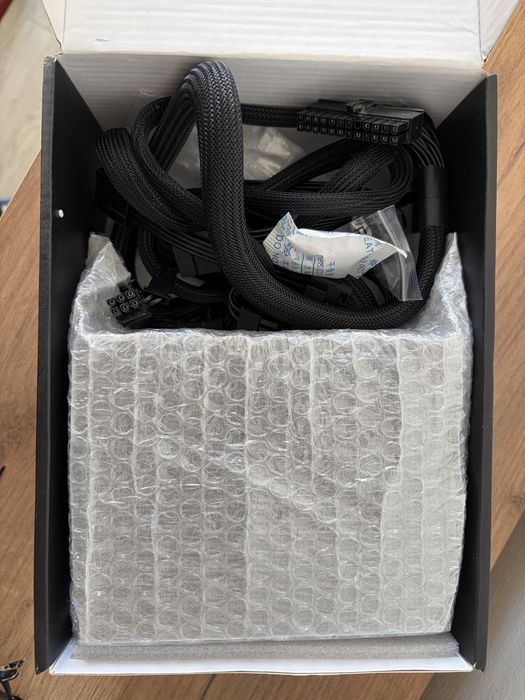 Sursa PC Corsair CX550, 550W, 80 PLUS Bronze, ATX