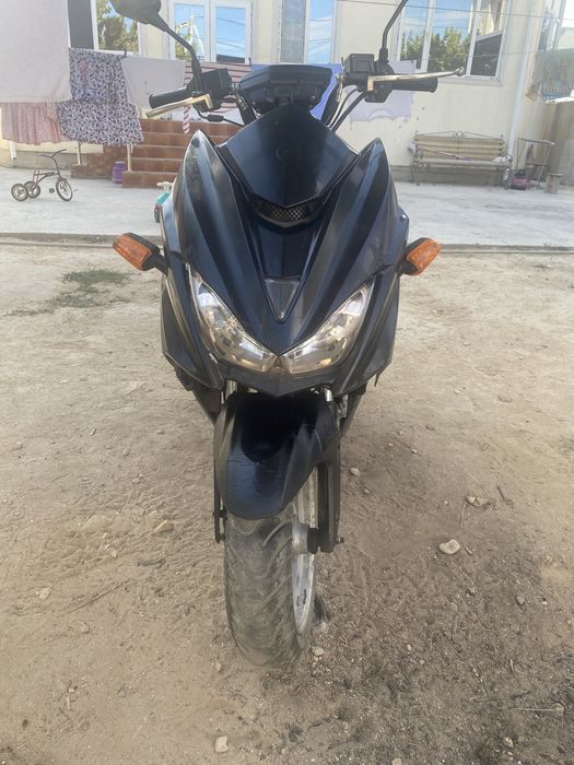 Скутер beetle bolt 150