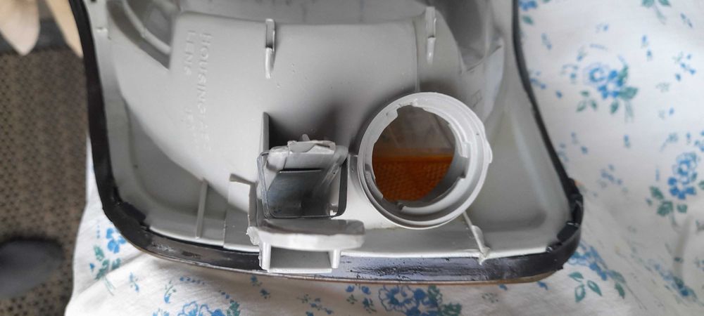 Продам поворотник на мэрс