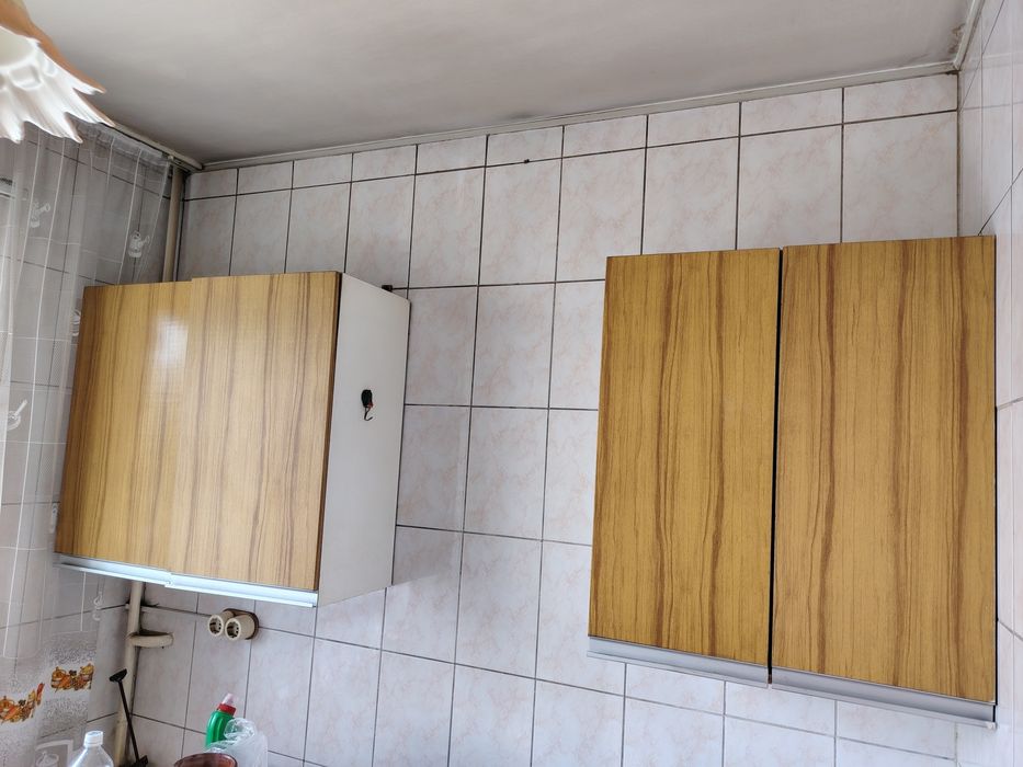 Шкаф навесной кухонный