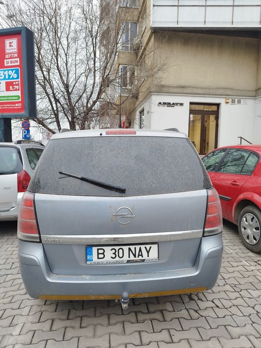 Opel Zafira 7 locuri