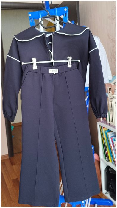 Продам школьную форму