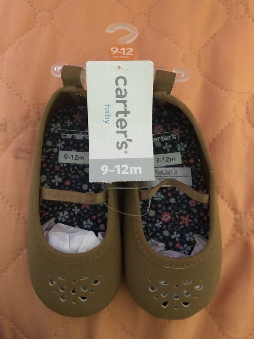 Дрехи за момиче- блуза, боди,суичър, панталон 9-12 мес. Чисто нови