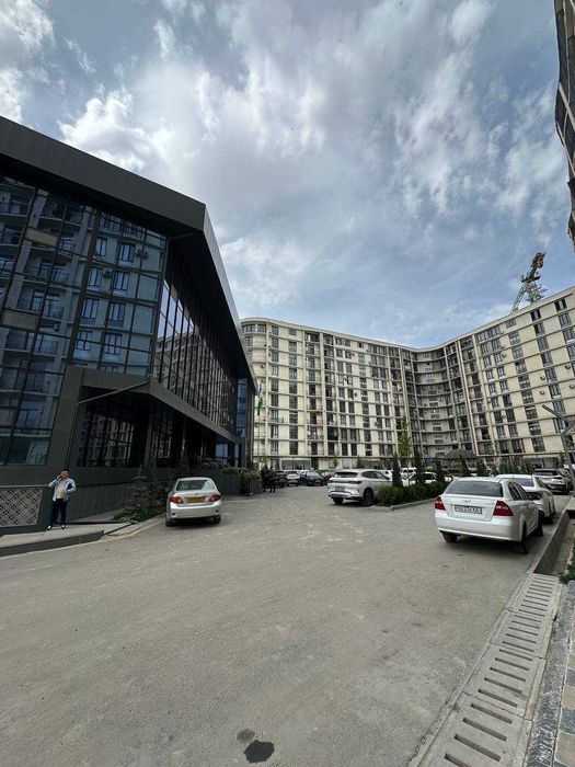 Solaris yakkasaroy podklyuch  55 kv.m gishtli uq kadastr tayyorYevro;