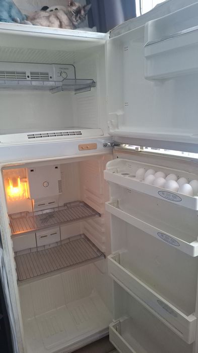 Холодильник Samsung