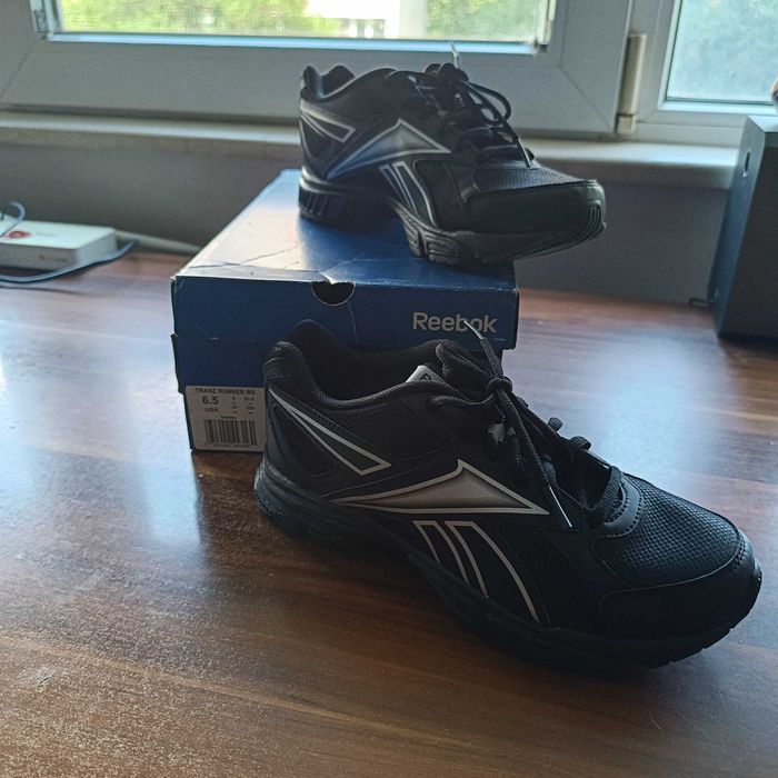 Чисто нови дамски боти и маратонки