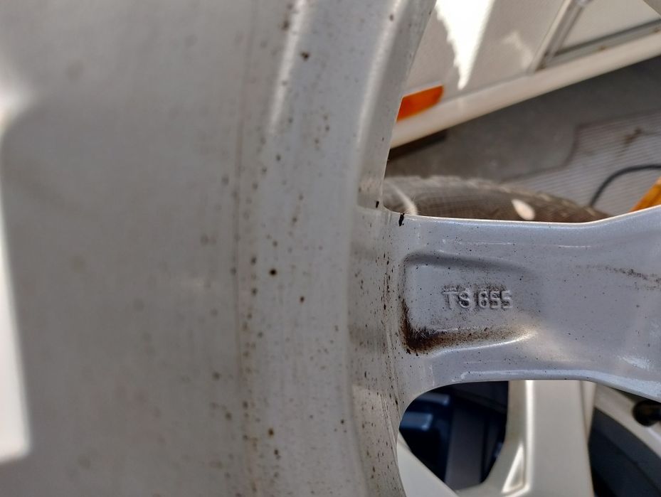 Гуми с джанти 15 цола