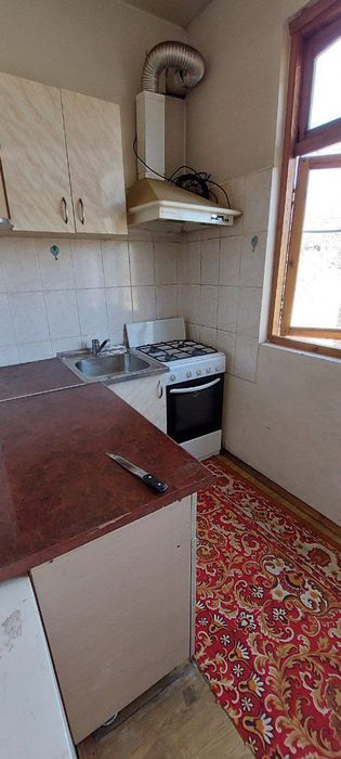 Сотилади Чилонзор 8 квартал 2 хонали