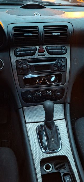 Продава се Мерцедес С-200