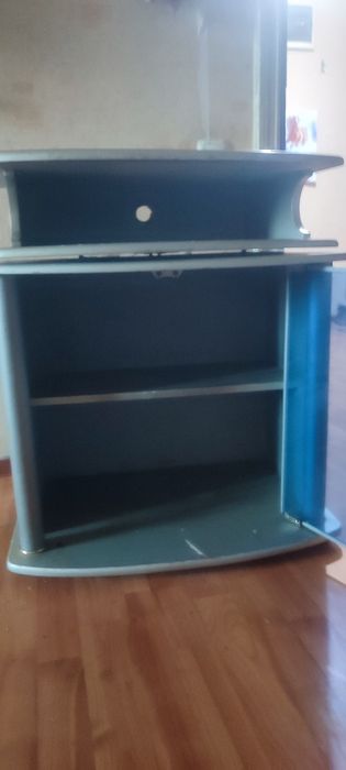 Отдам тумбу под телевизор