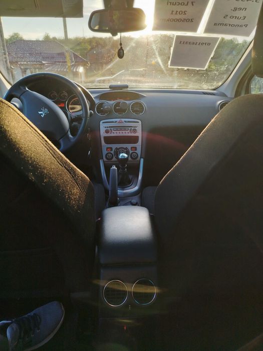 Peugeot 308 , 7 locuri