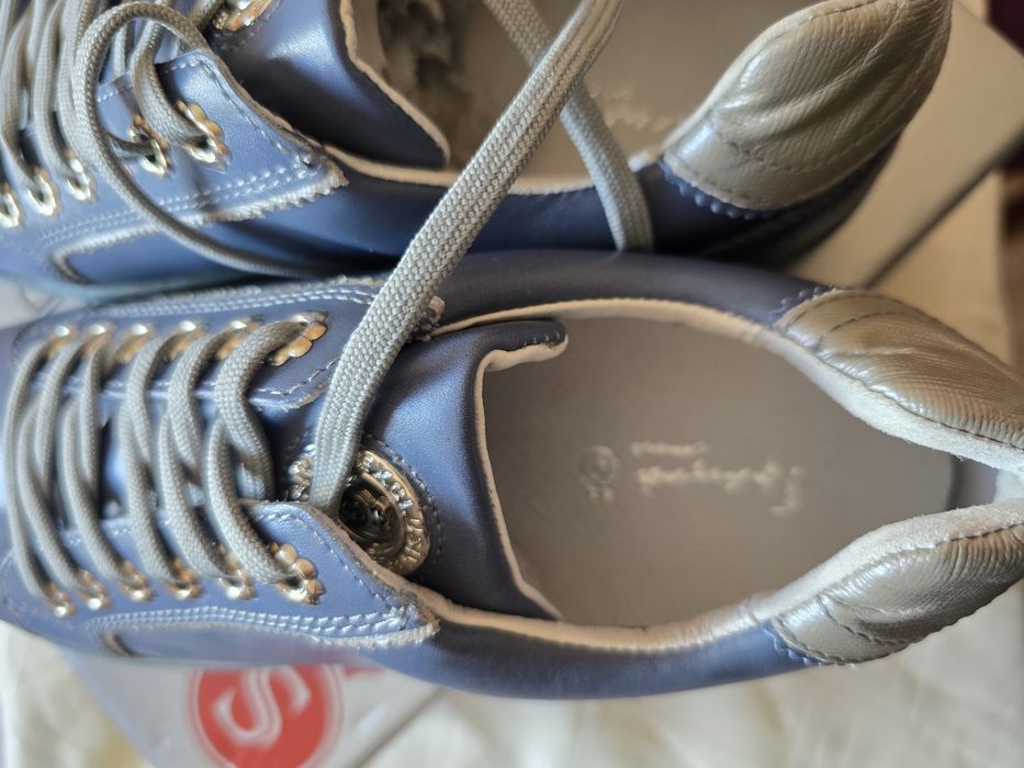 нови обувки с мека стелка 38 номера