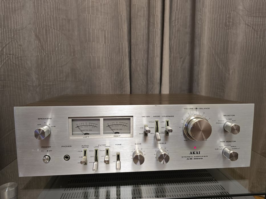 Akai AM-2600 – Legendarul amplificator japonez Vintage | 2×60W RMS | Dual Phono | Construcție de excepție