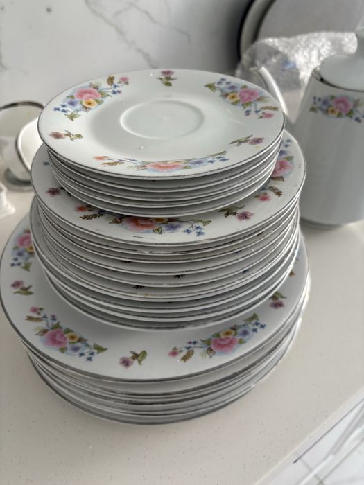 Продаю сервиз дешево 6.000 символично