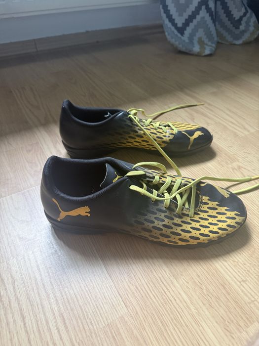 Pantofi de fotbal Puma, pentru barbati