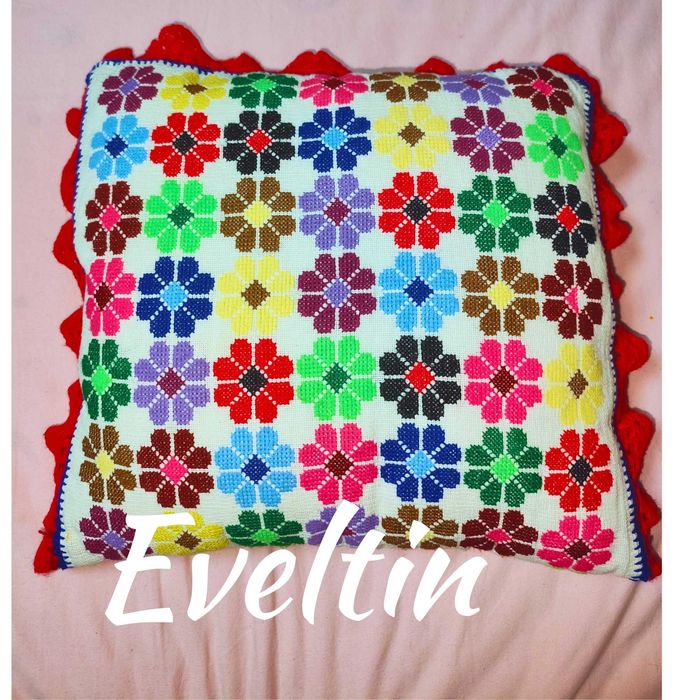 Perne decorative handmade, cusute manual, unicat