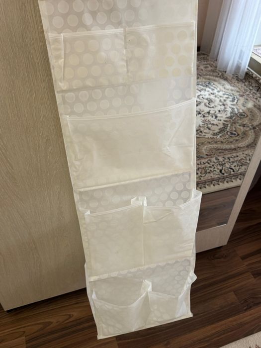 Полочка IKEA можно в ванную.