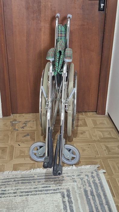 Инвалидная коляска