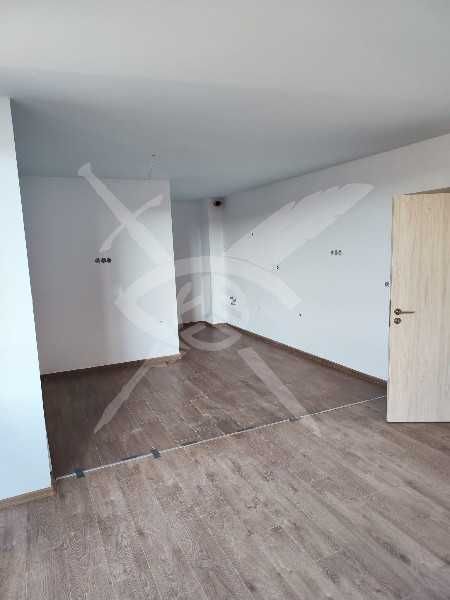 Продава се Едностаен апартамент в Поморие - 70 кв.м за 693 €/кв.м - Снимка #1