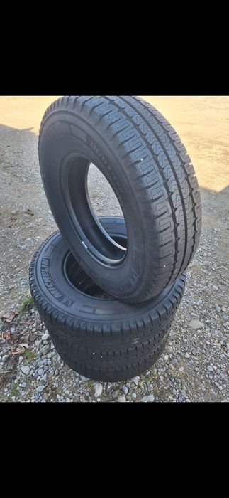 225 75 16 CP Michelin