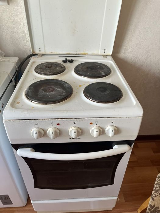 Продам электроплиту Hansa
