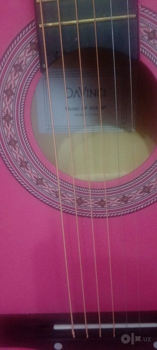 Gitara sotiladi holati yangi