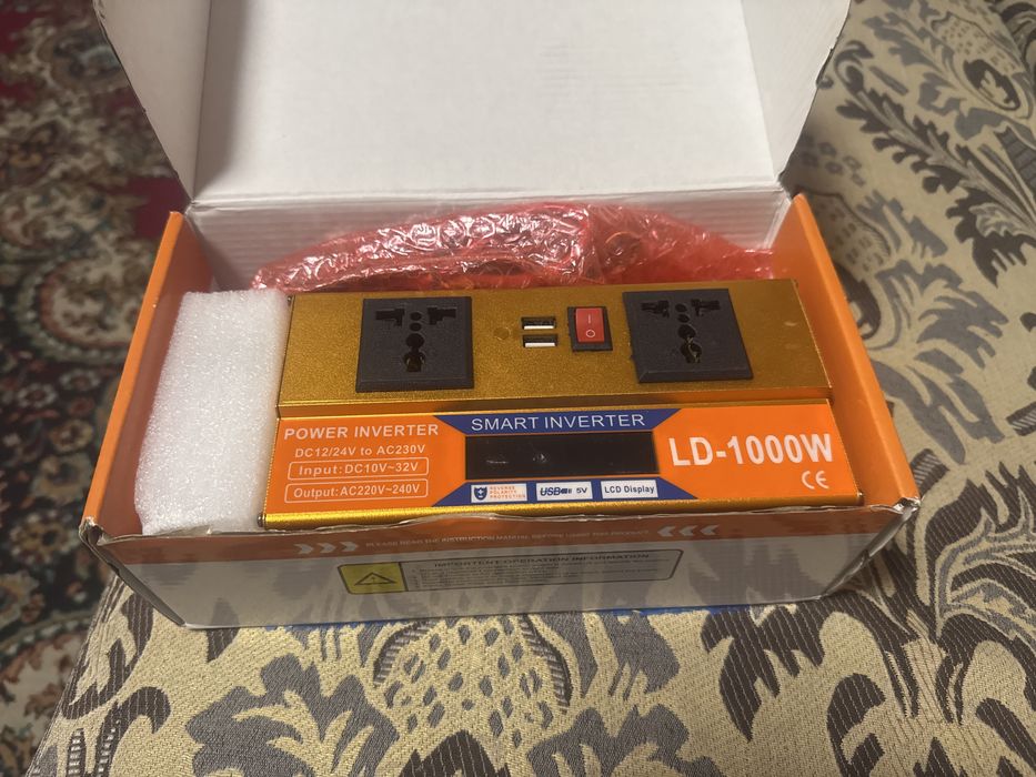 Инвертор Smart Inverter LCD- 12/24, = 220V.