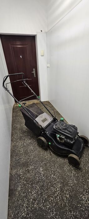 Бензинова моторна косачка - самоходна